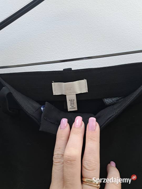 Eleganckie czarne spodnie damskie HM 42 L Trąbki Wielkie