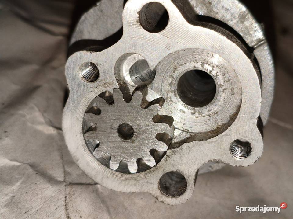 Pompa oleju K750 M72 Leszno