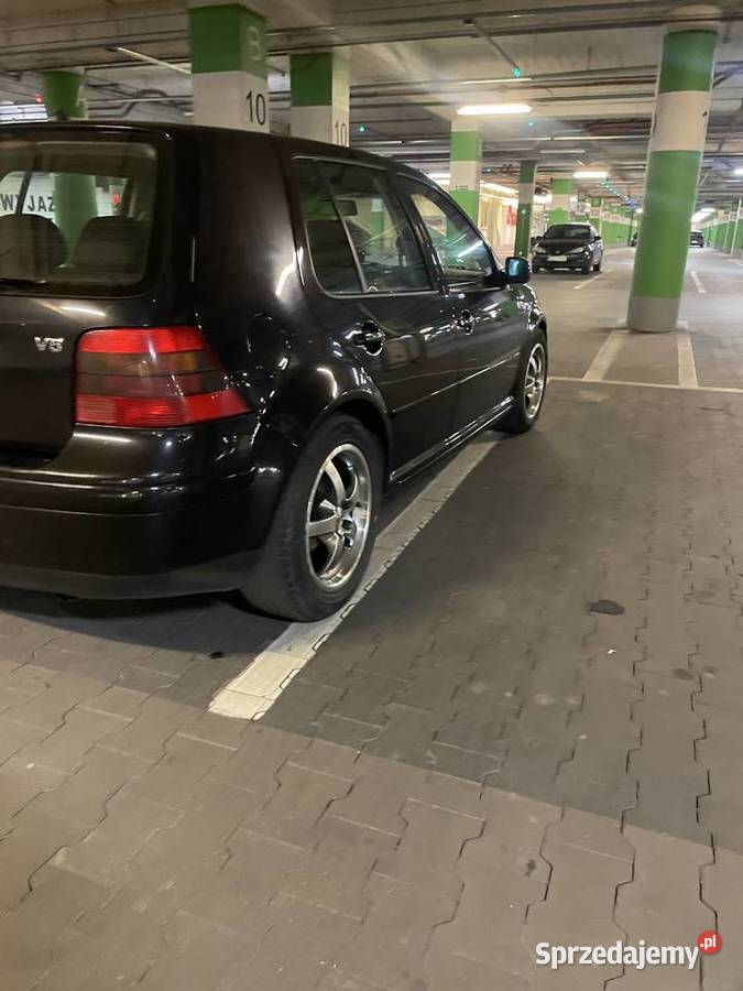 Sprzedam golfa 4 z silnikiem v5 benzyna Kraków