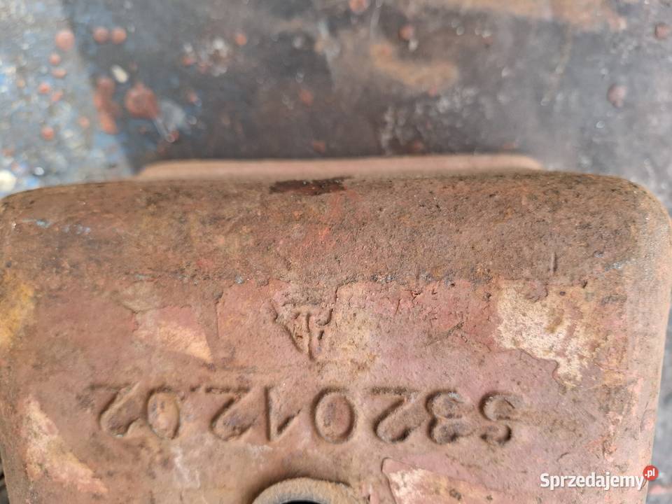 Pokrywa glowicy es 320 nowa Rzeszów