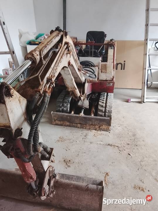 Minikoparka takeuchi silnik trzycylindrowy Raniżów