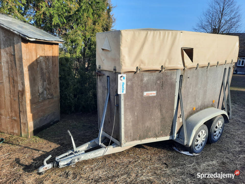 Przyczepa do przewozu koni WESTERIA VT 135 DMC Przyczepy i naczepy