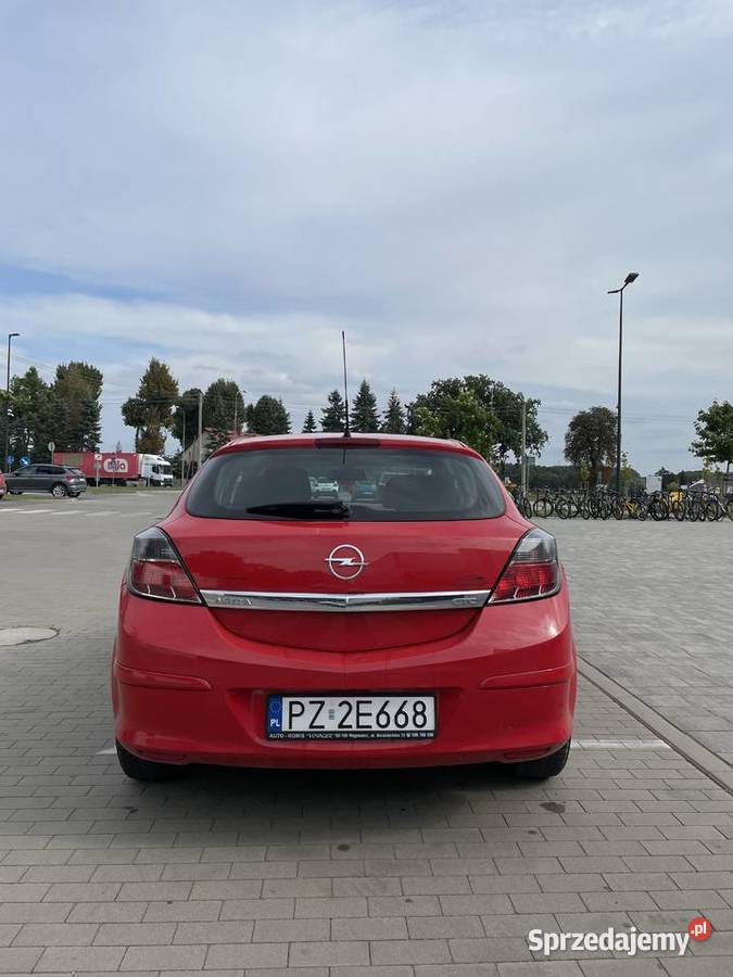 Opel Astra 16 GTC światła przeciwmgielne Cerekwica