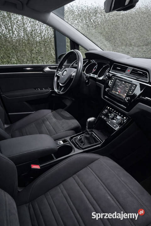 Volkswagen Touran III 2015 Sadlno