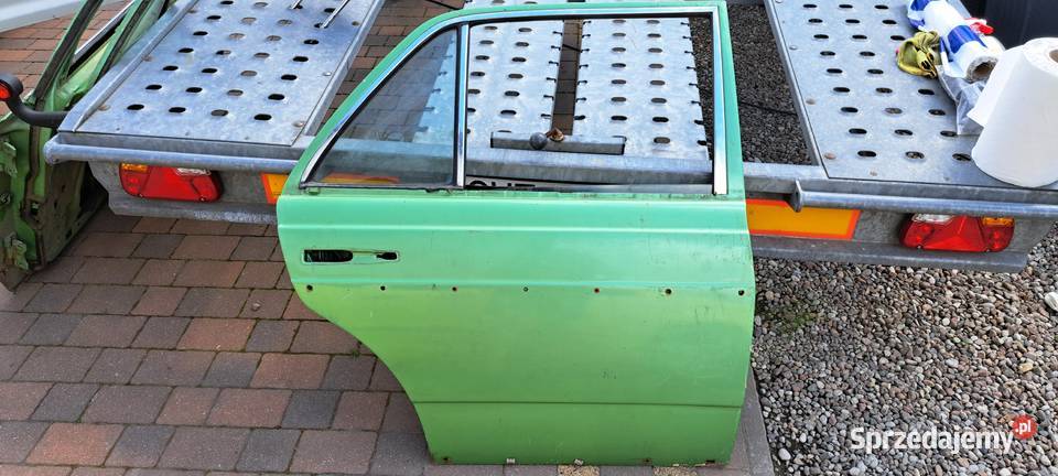 Drzwi prawy tył Mercedes W123 sedan osobowe pomorskie