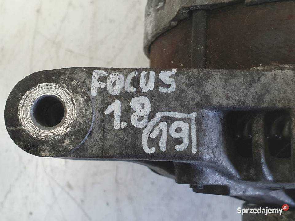 Ford C Focus mk2 18 16V ALTERNATOR 30667069