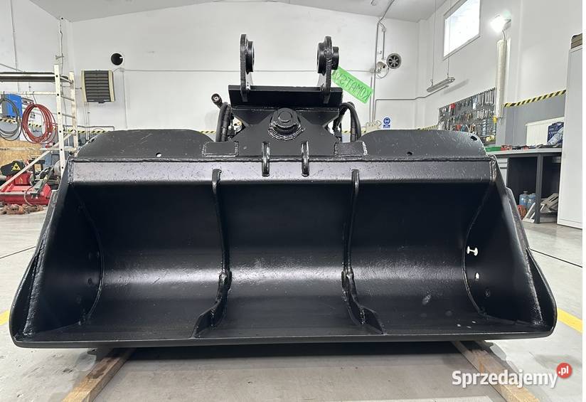 UŻYWANA ŁYŻKA SKARPOWA HYDRAULICZNIE UCHYLNA Tuliszków