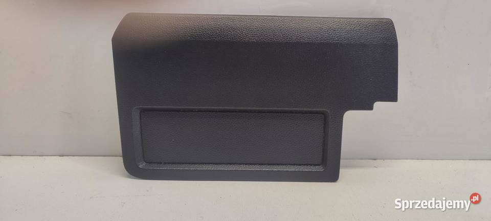 SKODA KAROQ ZAŚLEPKA BOCZKA BAGAŻNIKA PRAWA osobowe