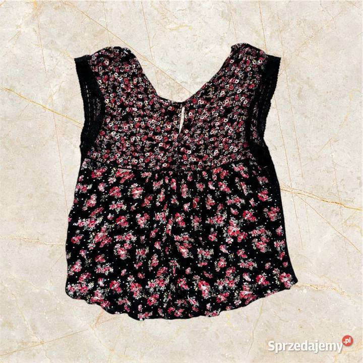 Top w kwiatki Bershka S Kielce