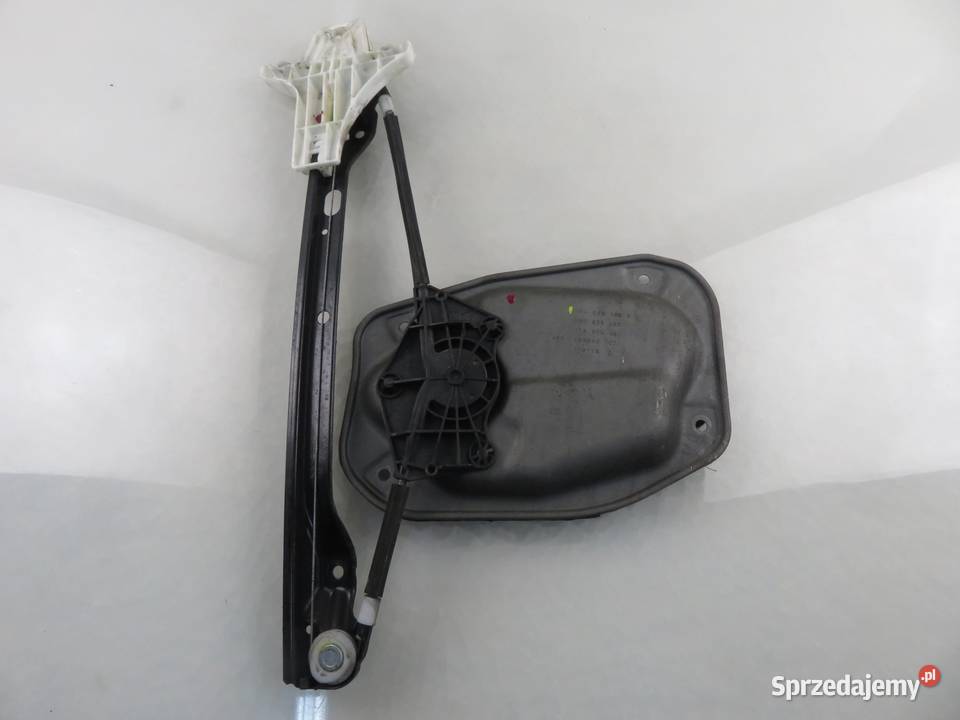 PODNOŚNIK SZYBY PRAWY TYLNY VW GOLF V 1K4839462A