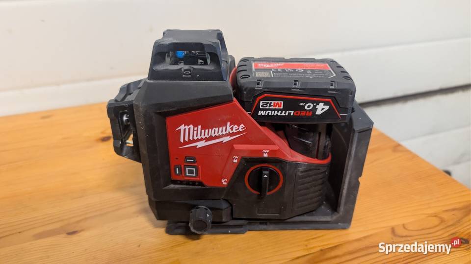 Laser krzyżowy akumulatorowy Milwaukee M12 3 sprzedam