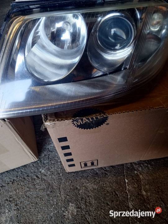 Lampy przód Hella Passat B5 Chełmża