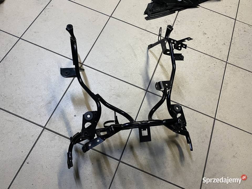 Stelaż czaszy mocowanie przód Suzuki Burgman 400 Brzeszcze