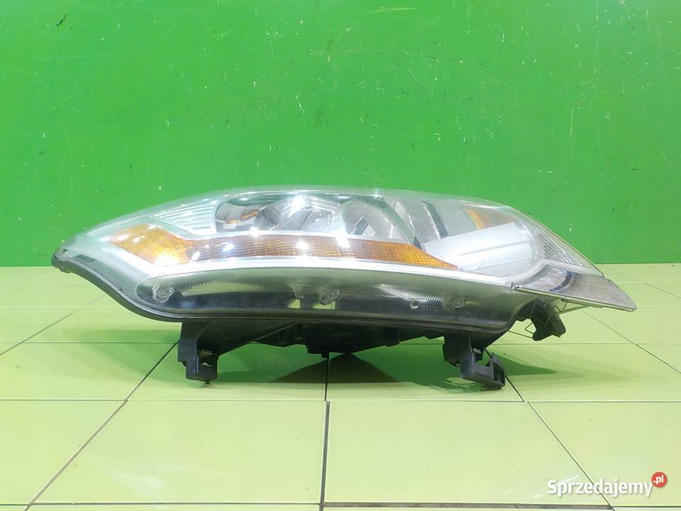 FORD KUGA MK1 I 25 B 10r 5D lampa prawa przod Suków