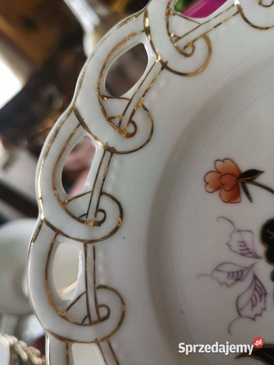 Talerzyk deserowy z koronkowym ażurem Sygnatura