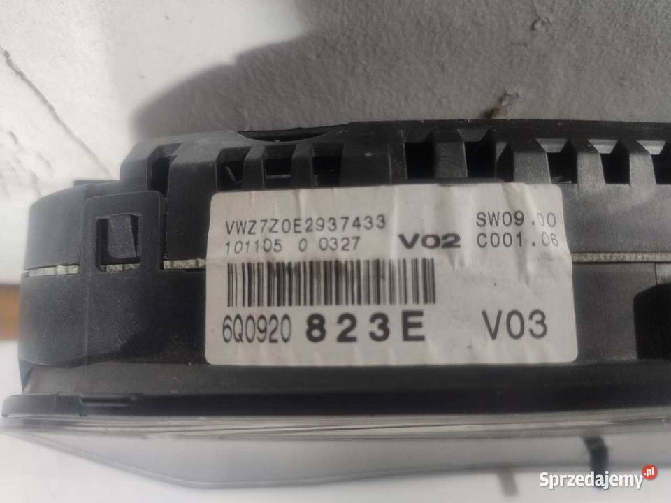 LICZNIK VW POLO 14 TDI 6Q0920823E Motoryzacja