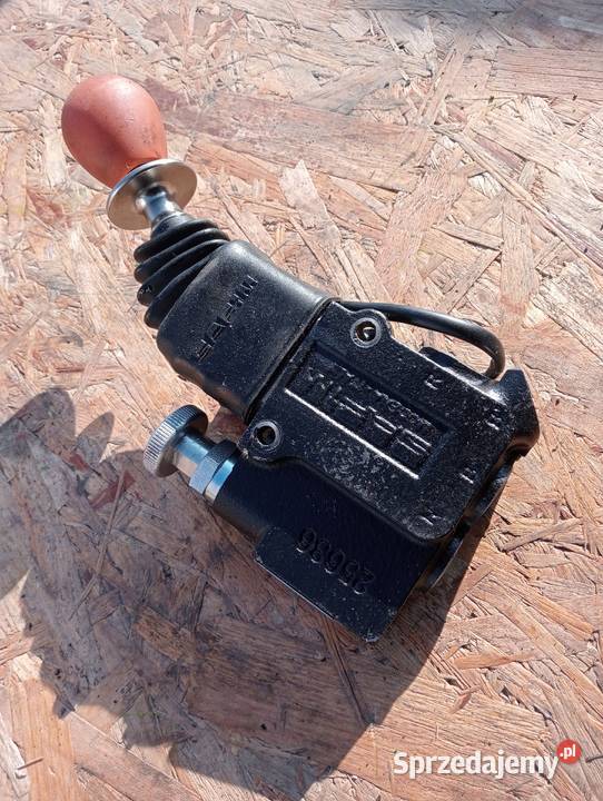 DeutzFahr Agrofarm Seria 5 zawór hamulcowy park