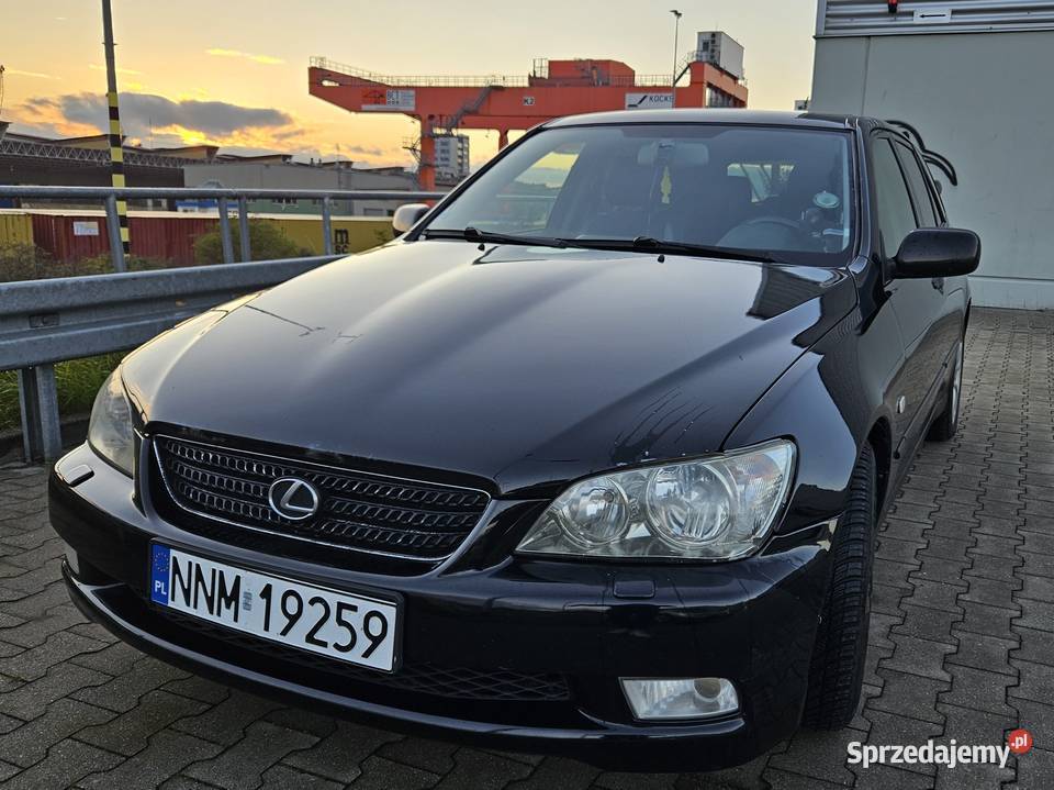 Lexus IS300 Sportcross