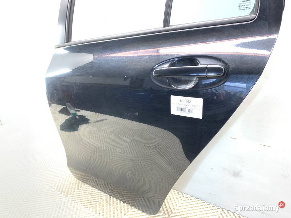 DRZWI LEWY TYŁ TOYOTA YARIS II Hatchback 0514 sprzedam