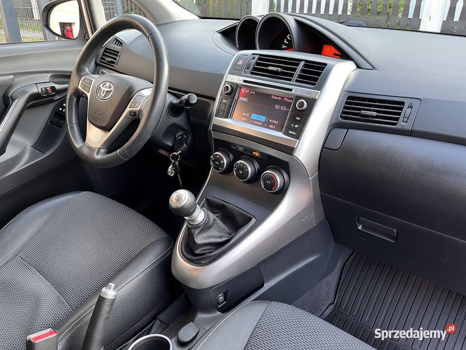 Toyota verso lift benzyna navi ładny stan 1314 Krosno