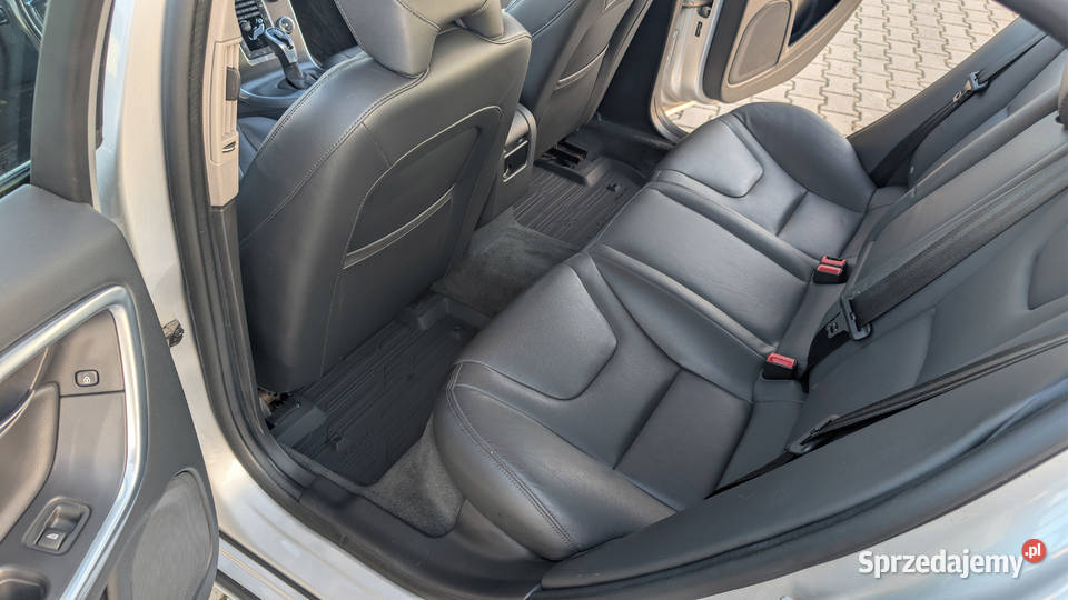 Volvo S60 T5 245 ZADBANY Możliwa zamiana 105000km pomorskie Gdańsk
