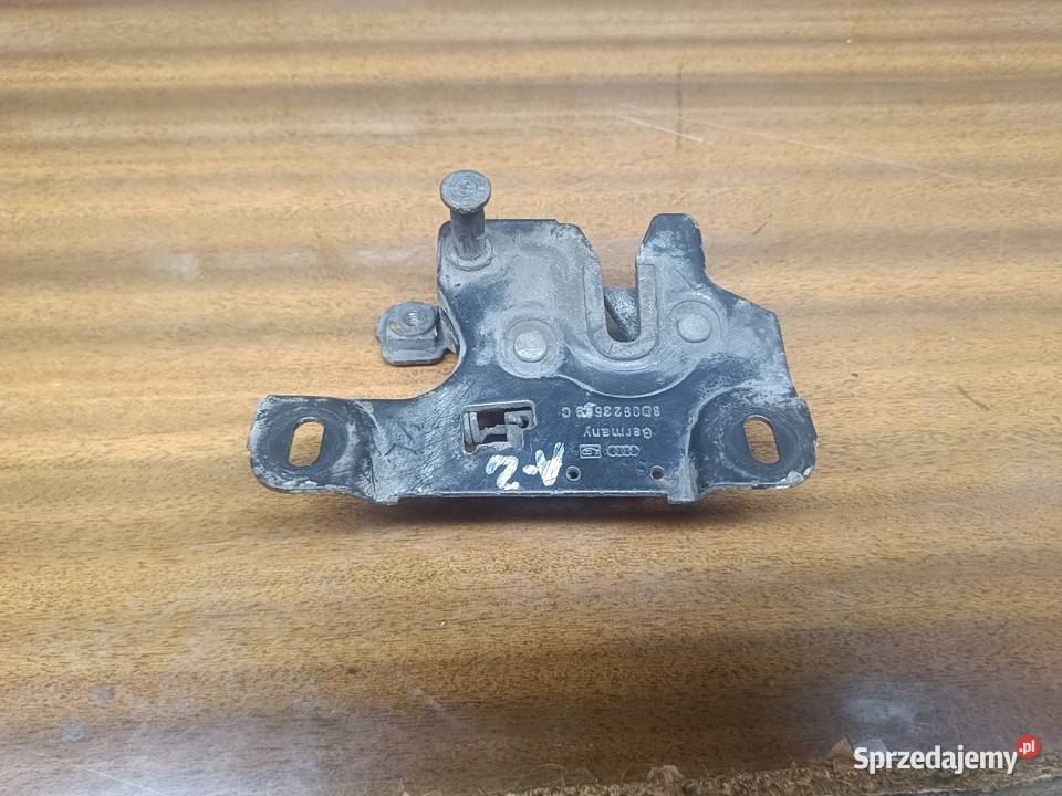Zamek Maski 8D0 823 509 C Audi A4 B5 FL a2 Myszków