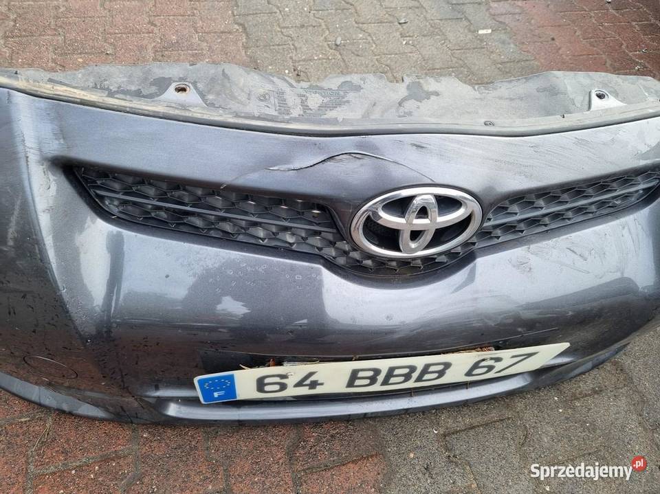 ZDERZAK PRZEDNI PRZÓD HALOGENY TOYOTA AURIS I osobowe sprzedam