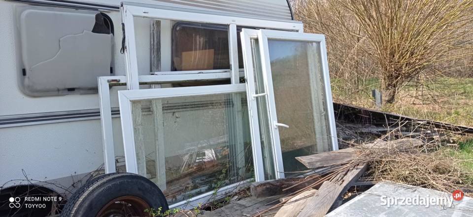 Sprzedam okna i drzwi balkonowe 220 sztukę