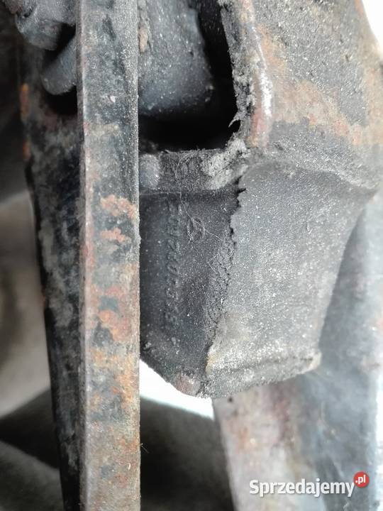 Mercedes W201 190D podpora skrzyni biegów łapa świętokrzyskie Skarżysko-Kamienna sprzedam