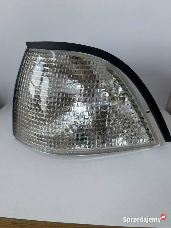 Nowy biały kierunkowskaz BMW E36 coup Kierunkowskazy Bytów