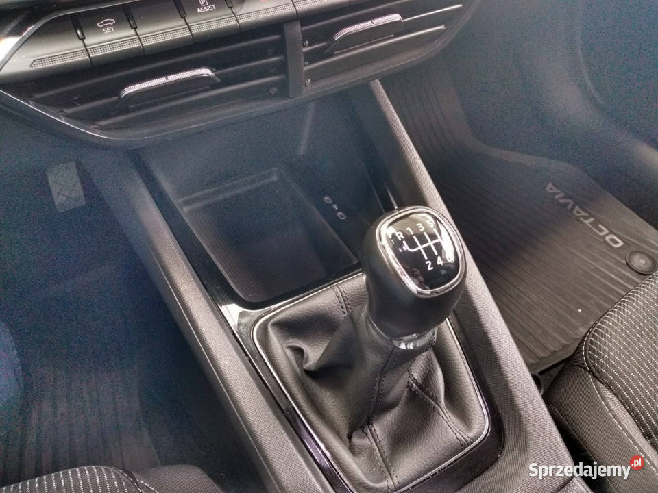 koda Octavia 15 TSI 150 ambition led czujniki śląskie Tychy sprzedam