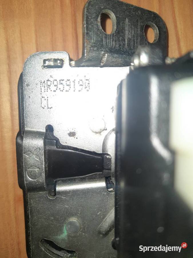 Mitsubishi Colt 6 Z30 3drwiowy zamek klapy osobowe Wieliczka