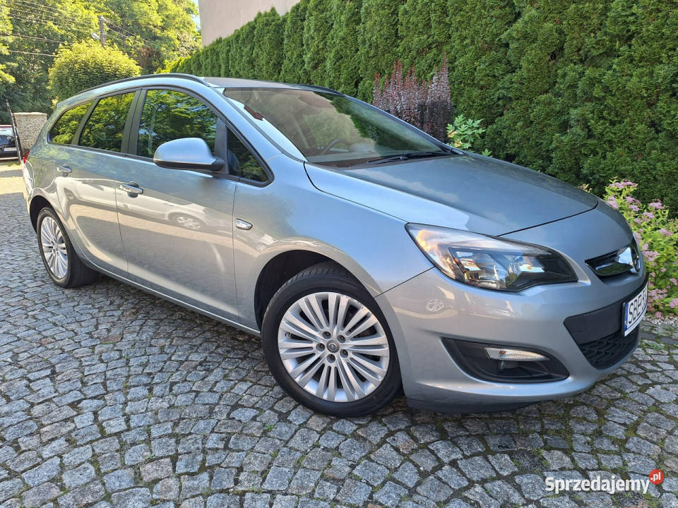 Opel Astra Sport Tourer 14 Turbo Edition J Rok produkcji 2014 śląskie Siewierz