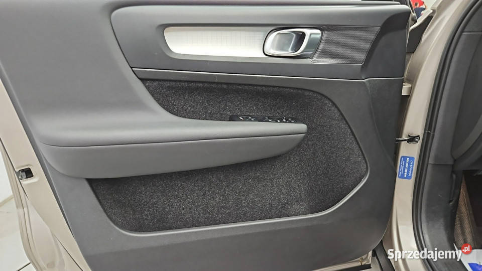 Volvo XC 40 Core aut Z Polskiego Salonu Faktura pełny VAT XC 40 Warszawa