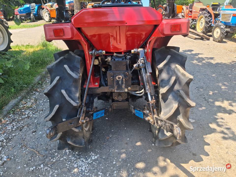Mitsubishi mt165 4x4 ładowacz Konary