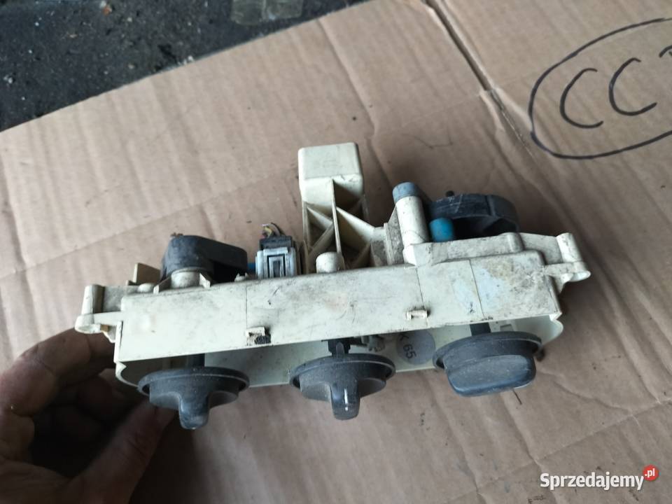 PANEL NAWIEWU Opel Vectra B 86323 6081F1A Kamień-Kolonia sprzedam