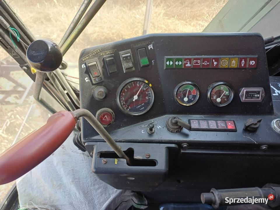 Sprzedam John Deere 1075H4 ze stołem do rzepaku Zbożowe Iłża