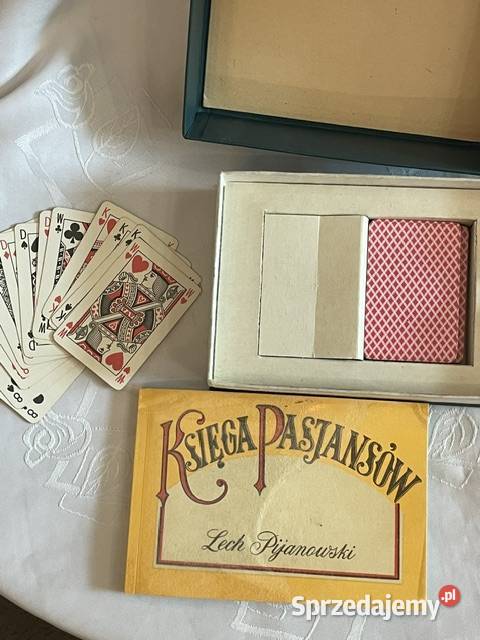 Księga Pasjansów z kartami Lech Pijanowski Pozostałe Kraków