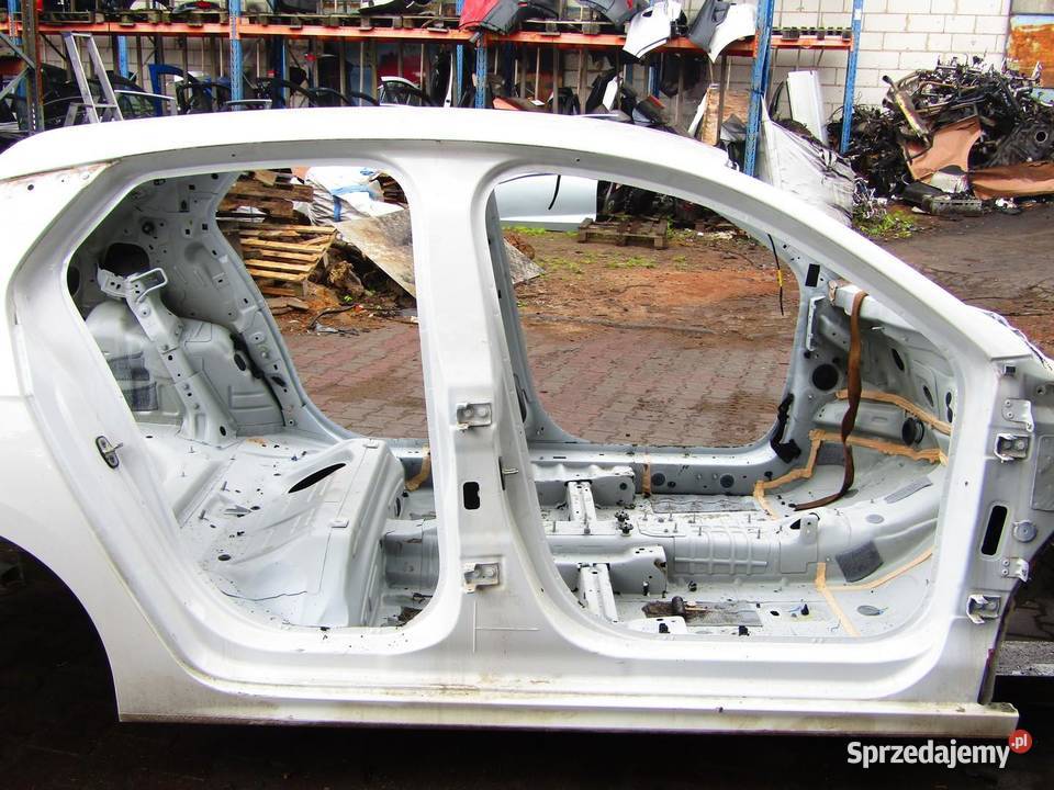PRÓG SŁUPEK PRAWY BOK EWP OPEL CORSA F