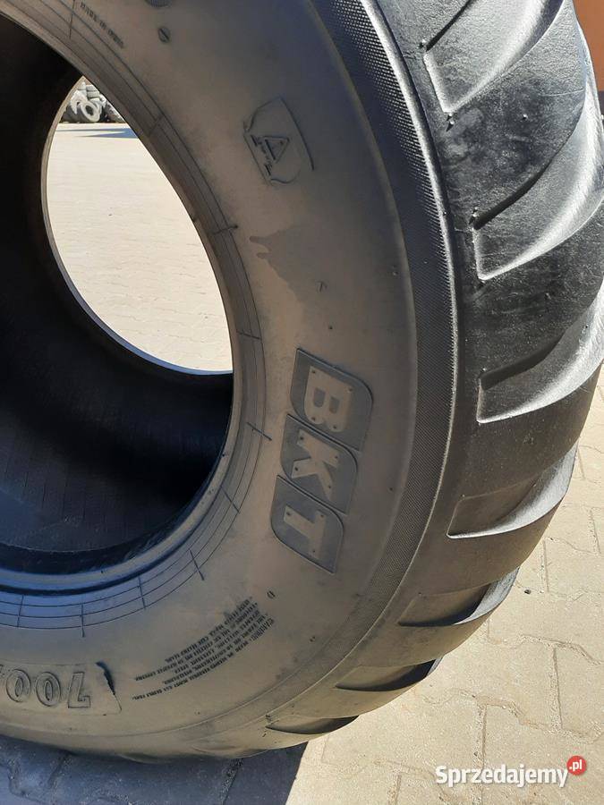 Opona używana rolnicza 70050225 70050R225 BKT Zaścianki sprzedam