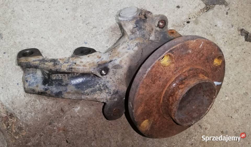 Zwrotnica przód przednia prawa Audi 80 b4 20 19 Sanok