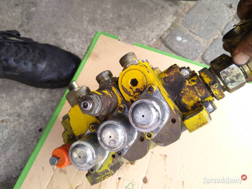 Rozdzielacz hydrauliczny Kramer 312 nie