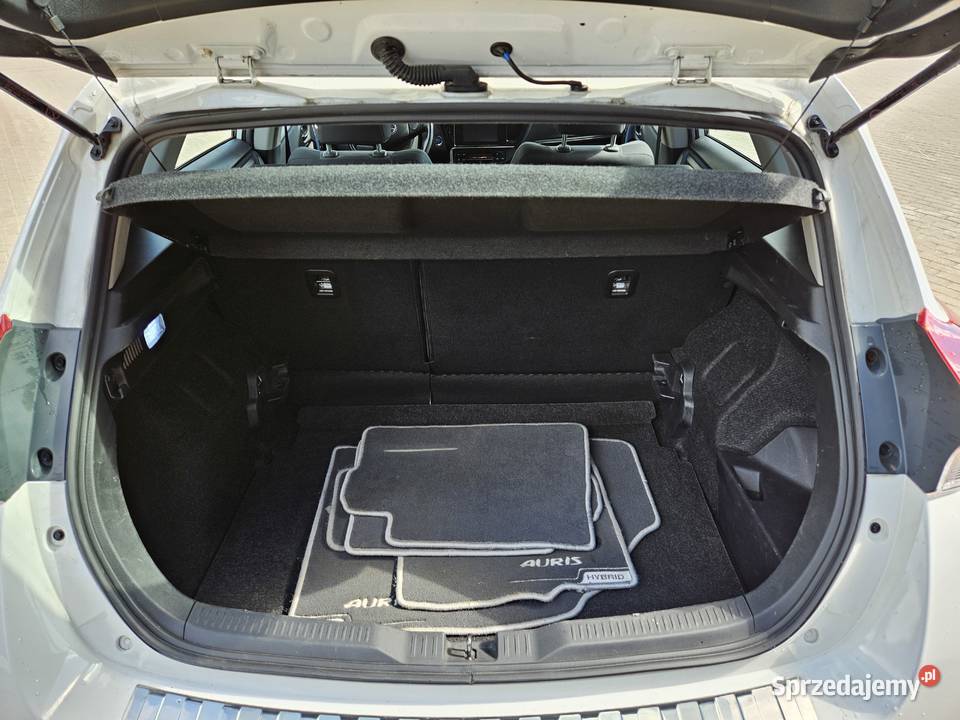 Toyota Auris 18 Hybrid 2018 Szulborze Wielkie