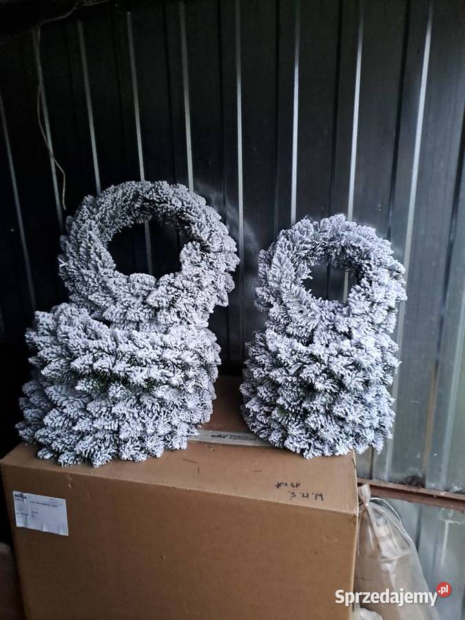 Świąteczne śnieżone stroiki na stół drzwi komode mazowieckie Sierpc