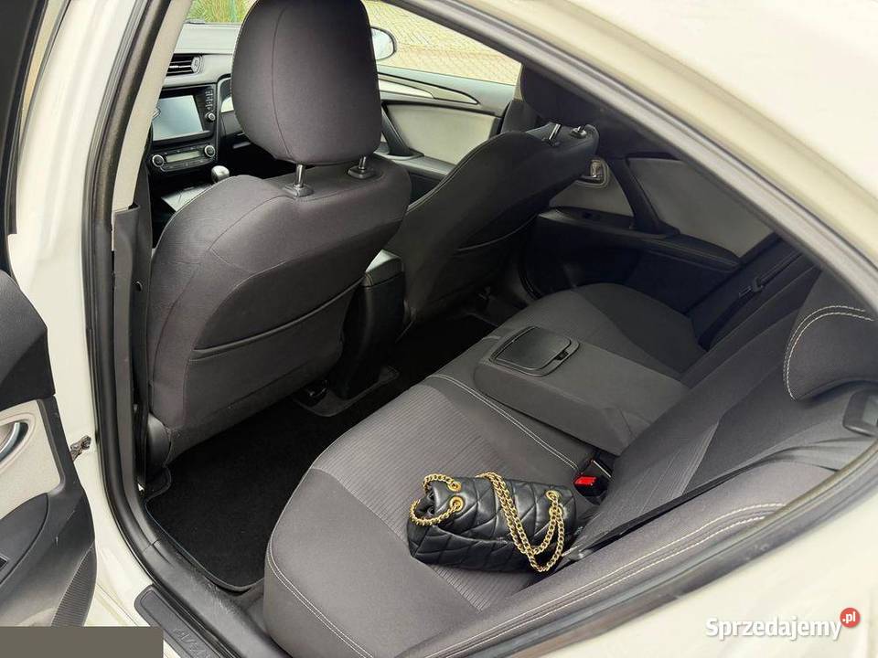 Toyota Avensis 20 D4D Active Business 143 2016r Krotoszyn