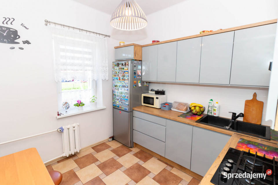 Widne mieszkanie1piętro4882m2 OsWzgórze Ożarów piwnica sprzedam
