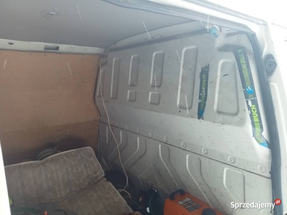 Sprzedam Volkswagena T4 25 TDI 2002 660000km Bronisławów Duży