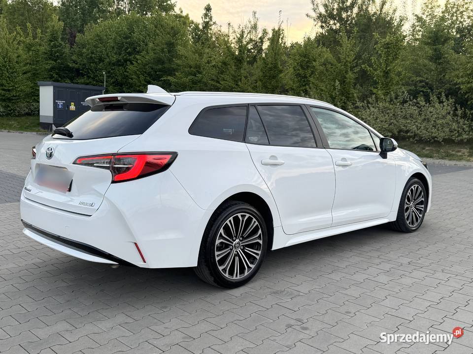 Toyota Corolla 18 Hybrid Active Niski przebieg nieuszkodzony Opatów
