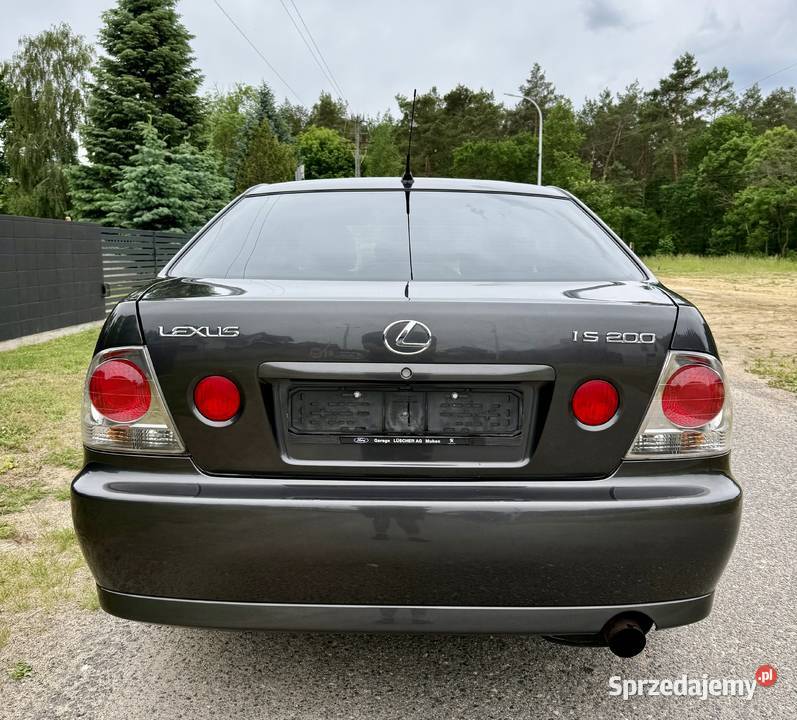 LEXUS IS 200 automat ze Szwajcarii Rok produkcji 2001 Płock