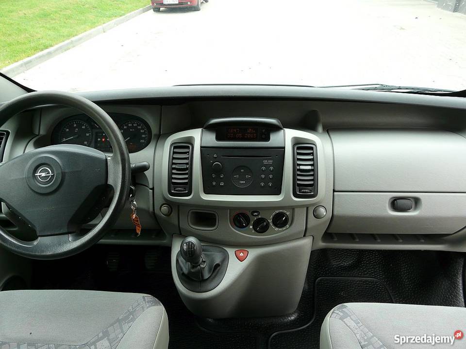 OPEL VIVARO 19 DTI 5 miejsc Holenderka Kielce